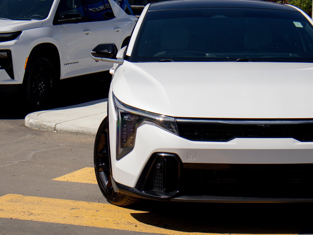 2025 Kia K4 GT-Line Turbo FWD White Sherwood Park - photo #4