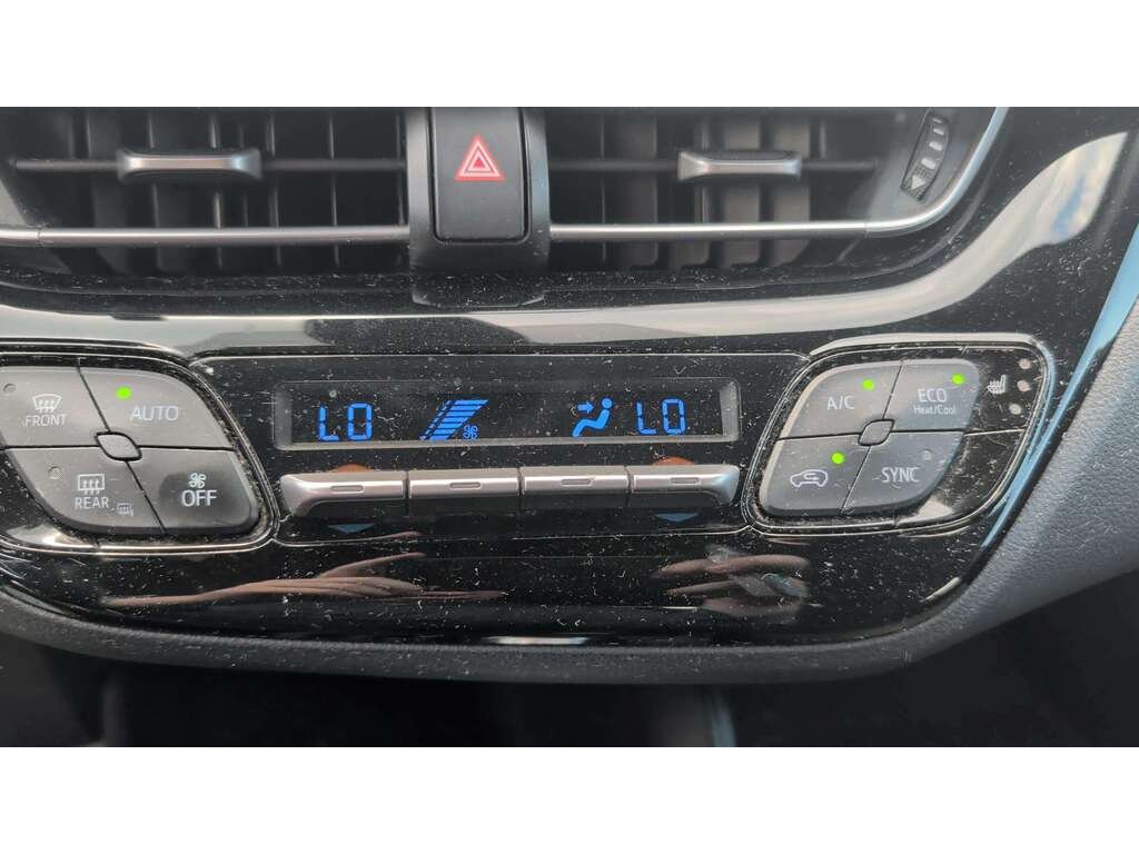 Toyota C-HR 2018 Blanc Gatineau - photo #17