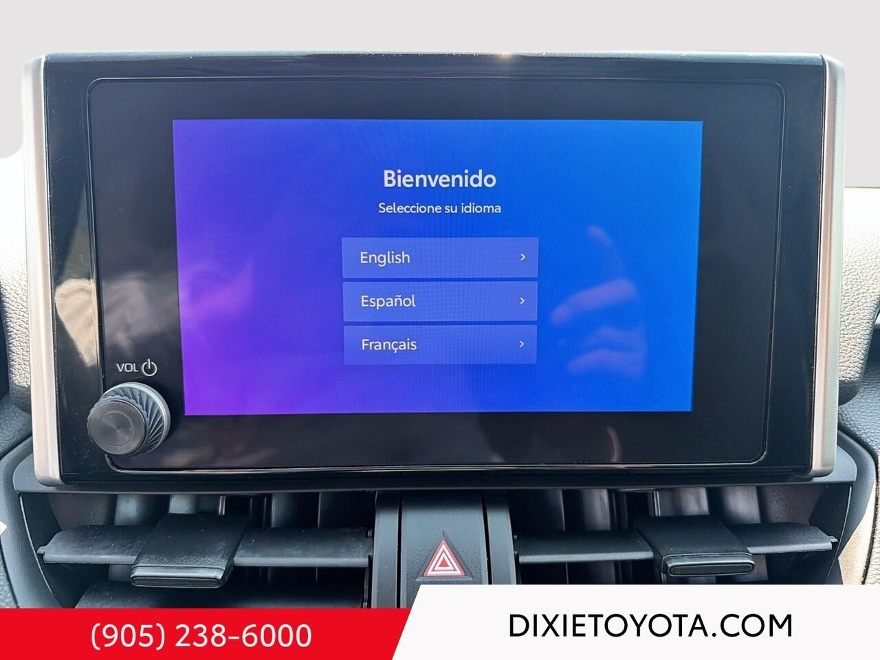 2024 Toyota RAV4 Hybrid XLE AWD / CLEAN CARFAX / HEATED SEATS / MOONROOF / ALLOY WHEELS / CARPLAY AND ANDROID AUTO Mississauga - photo #14