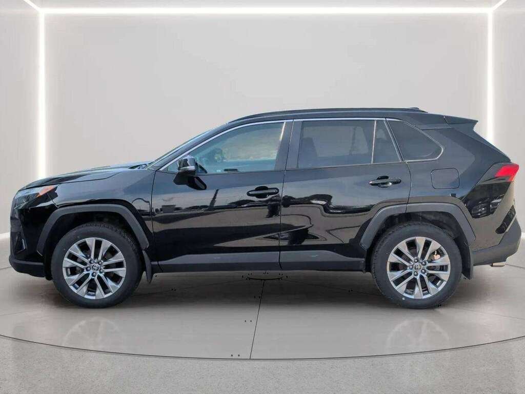 Toyota RAV4 2023 Noir Gatineau - photo #1