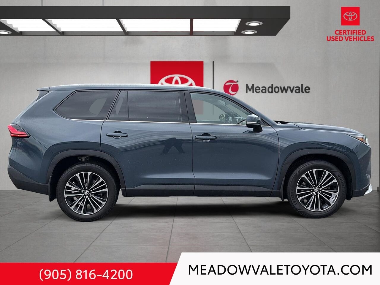 2024 Toyota Grand Highlander Hybrid Heads up Display, 20" Alloy Wheels, Heated/Cooling Seats, Panoramic Sunroof Storm Cloud Mississauga - photo #2