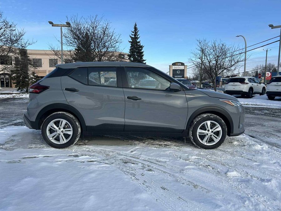 Nissan Kicks Play 2025 2025 Gris roche nacré