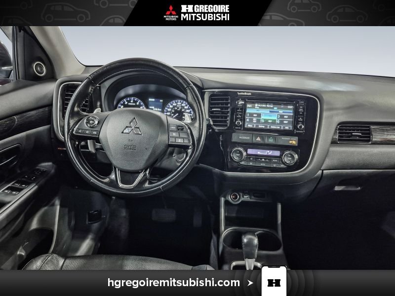 2016 Mitsubishi Outlander Red Blainville - photo #19