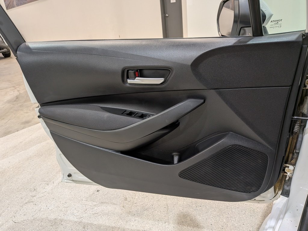 2020 Toyota Corolla L Manual White Val-David - photo #28