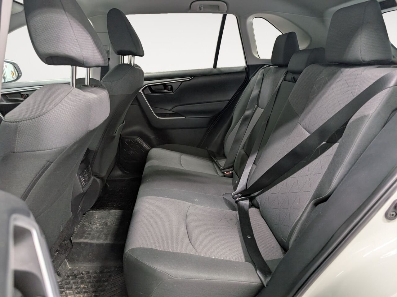 Toyota RAV4 LE/SIÈGES CHAUFFANTS/CAMÉRA DE RECUL/BLUETOOTH/AC/ 2025 Blanc Sherbrooke - photo #20