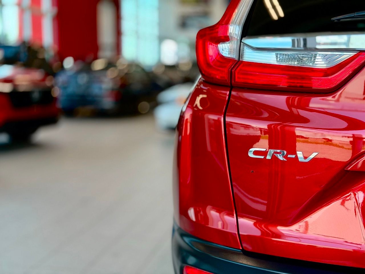 2017 Honda CR-V Red Notre-Dame-des-Prairies - photo #10