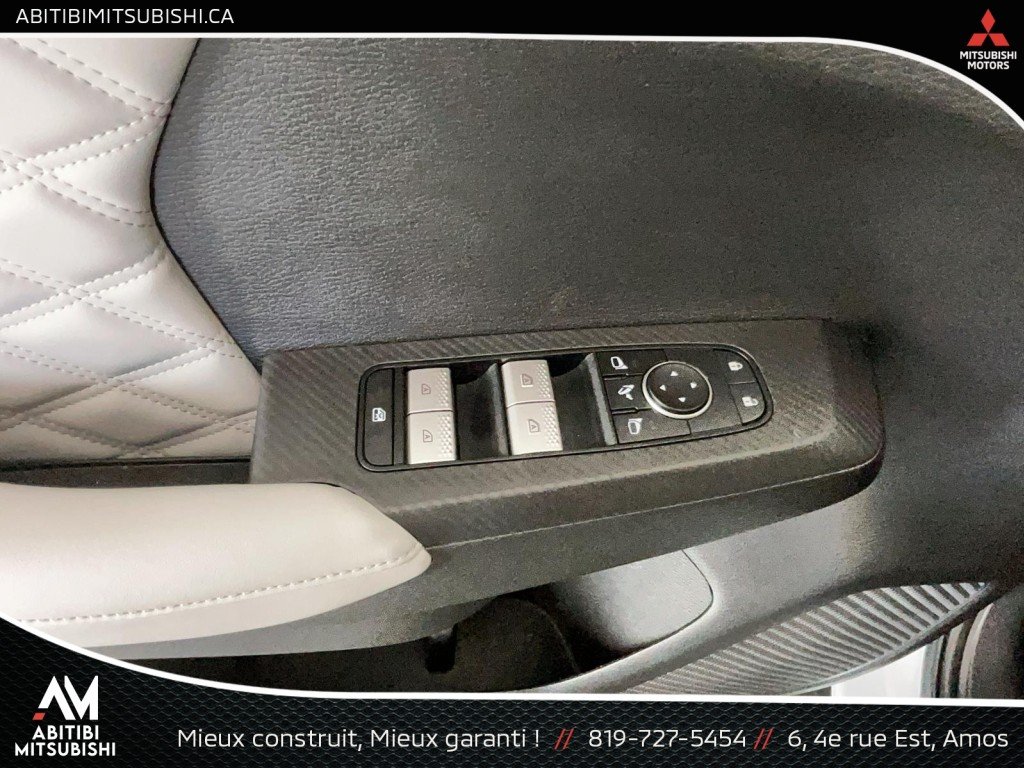 Mitsubishi Outlander PHEV 2023 Blanc Amos - photo #10
