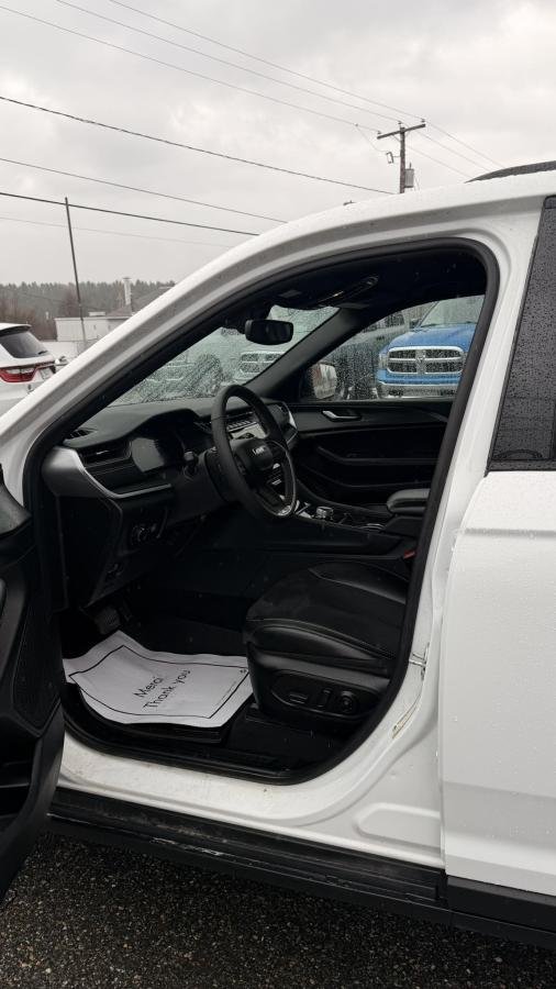 2024 Jeep Grand Cherokee White Lac Mégantic - photo #9