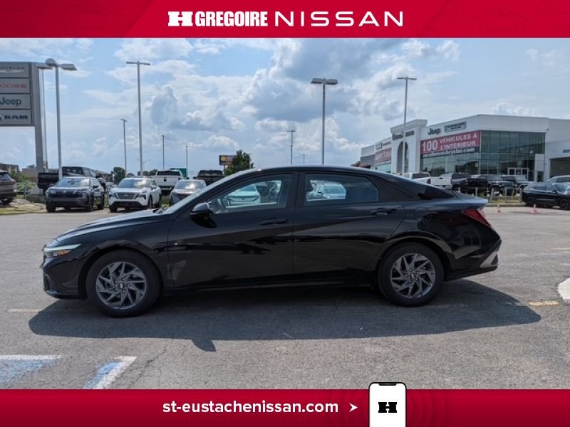 2024 Hyundai Elantra Black Laval - photo #5