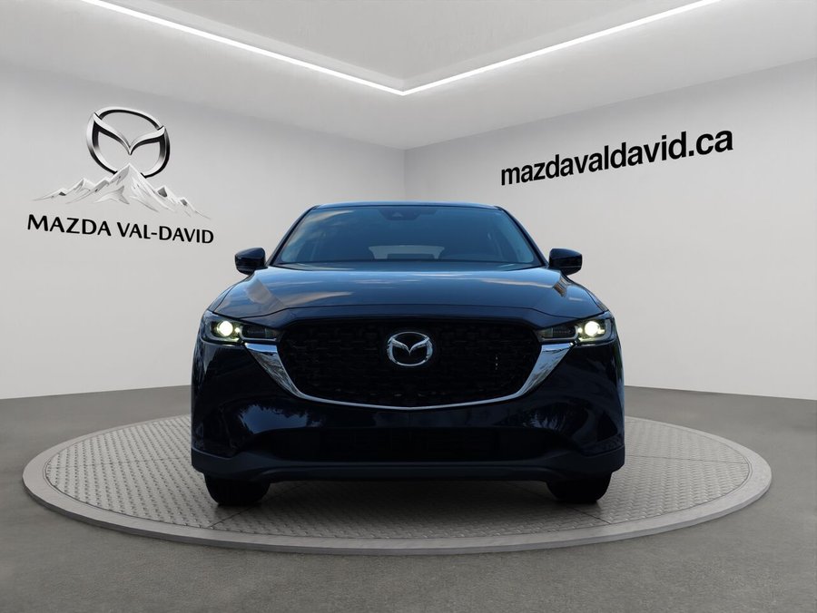 2025 Mazda CX-5 Gs, awd, Toit ouvrant, volant et rétroviseurs chauffants, hayon électrique Deep Crystal Blue Mica