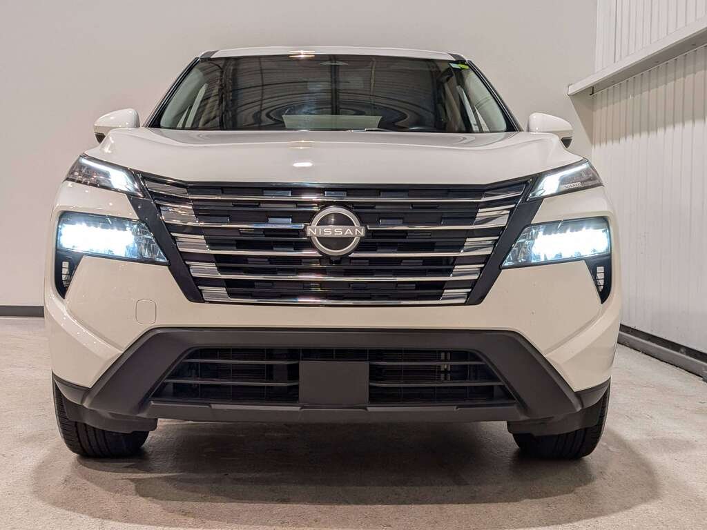 2024 Nissan Rogue AWD SV Moonroof White Val-David - photo #1