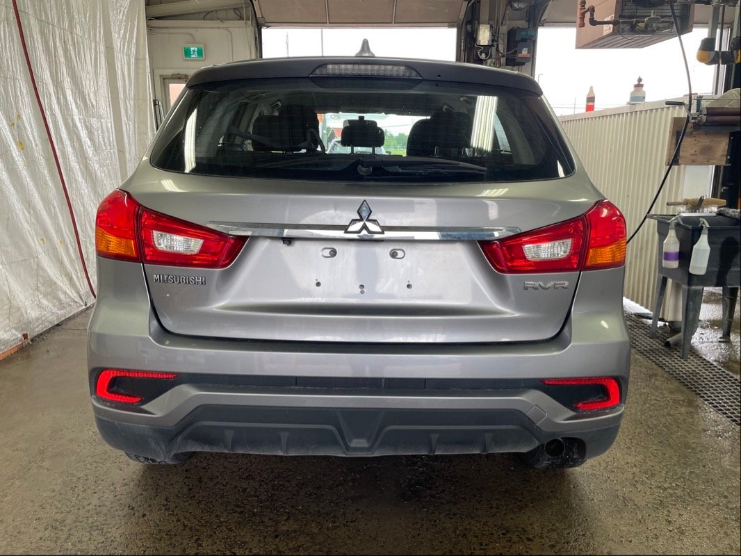 Mitsubishi RVR ES *SIÈGES CHAUFF* CARPLAY BLUETOOTH CAMERA USB 2019 Gris Saint-Jérôme - photo #5