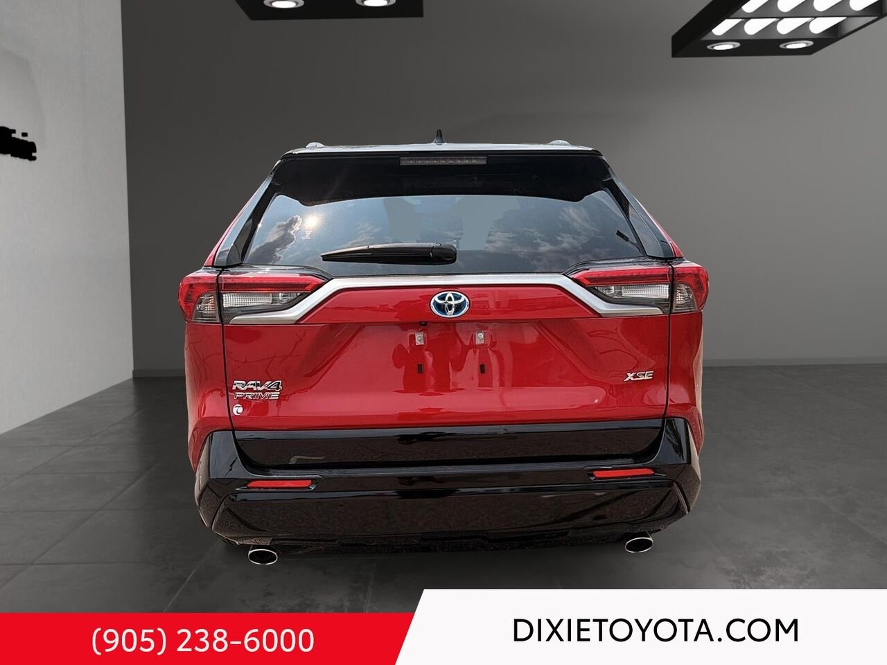 2024 Toyota RAV4 Prime PRIME XSE PLUG-IN HYBRID AWD / CLEAN CARFAX / HEATED SEATS / LEATHER SURFACE / MOONROOF / CARPLAY AND ANDROID AUTO Red Mississauga - photo #4