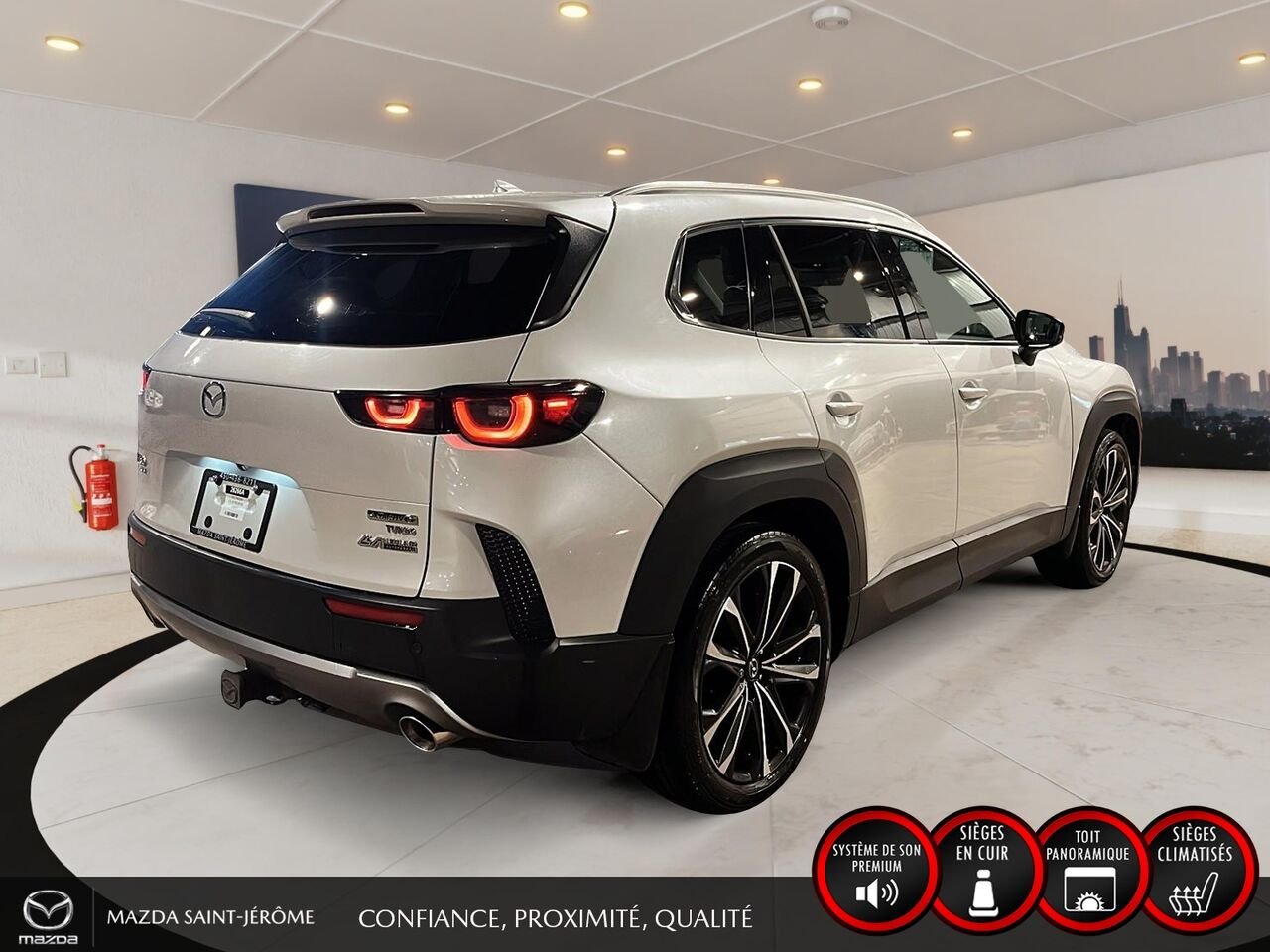 2023 Mazda CX-50 GT avec moteur turbo | TOIT PANO | TOWING PACK | CUIR | AWD | White Saint-Jérôme - photo #5