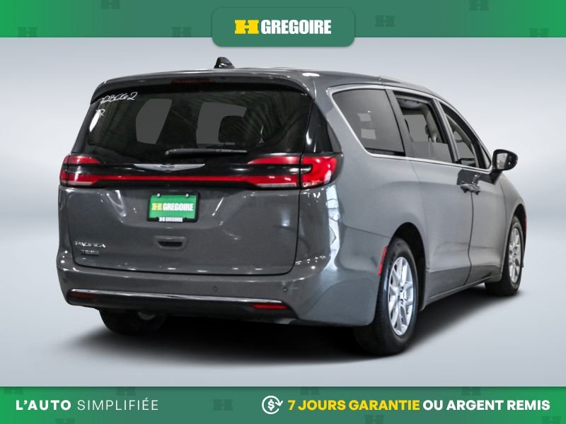 2023 Chrysler Pacifica Grey Laval - photo #8