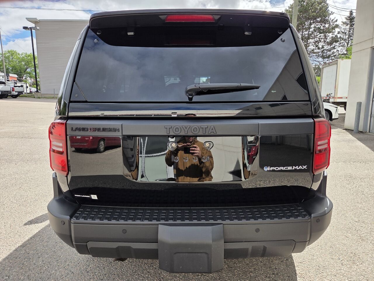 2025 Toyota LAND CRUISER Black Rouyn-Noranda - photo #5