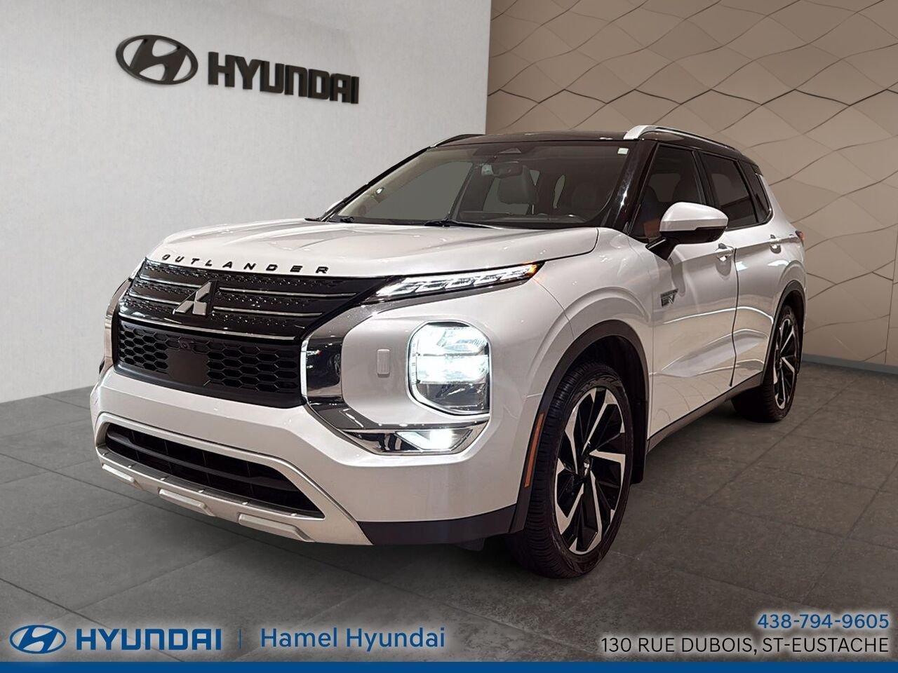 2023 Mitsubishi Outlander Plug-In Hybrid White Saint-Eustache - photo #4