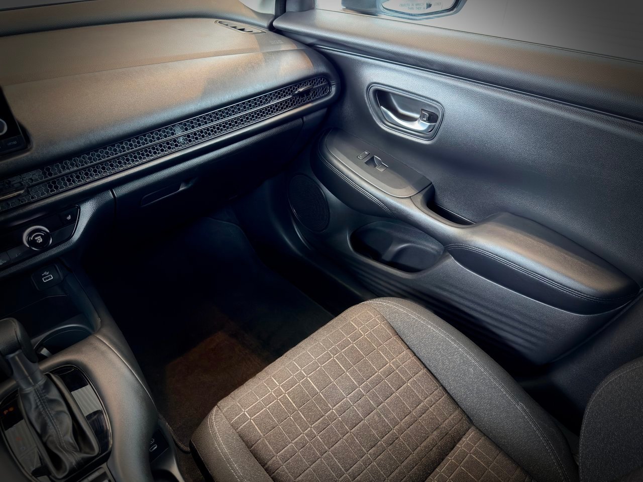 2025 Honda HR-V Silver Notre-Dame-des-Prairies - photo #22