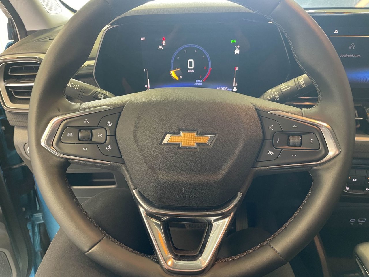 Chevrolet Trailblazer LT AWD *SIÈGES / VOLANT CHAUF* CARPLAY *BAS KM* 2026 Bleu Marina Saint-Jérôme - photo #12