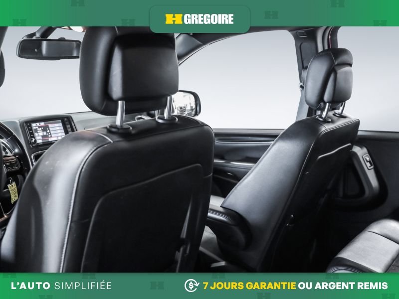 Dodge GR Caravan 820832 | 35th Anniversary AUTO AC MAGS CAM RECULE 2019 Rouge Laval - photo #22
