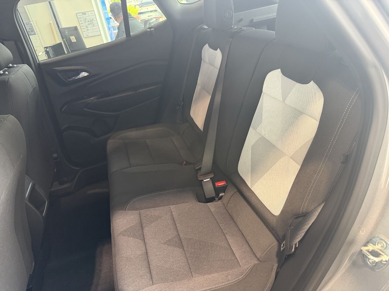 CHEVROLET TRAX 1RS 1RS 4 portes TA 2024 Gris Gatineau - photo #8