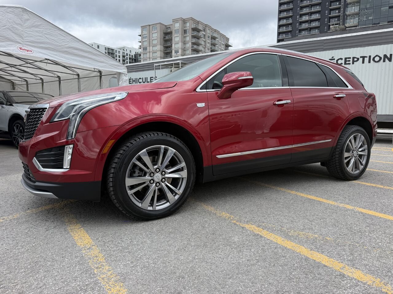 2024 Cadillac XT5 PREMIUM LUXURY FINANCEMENT À PARTIR 3.99% Red Laval - photo #0