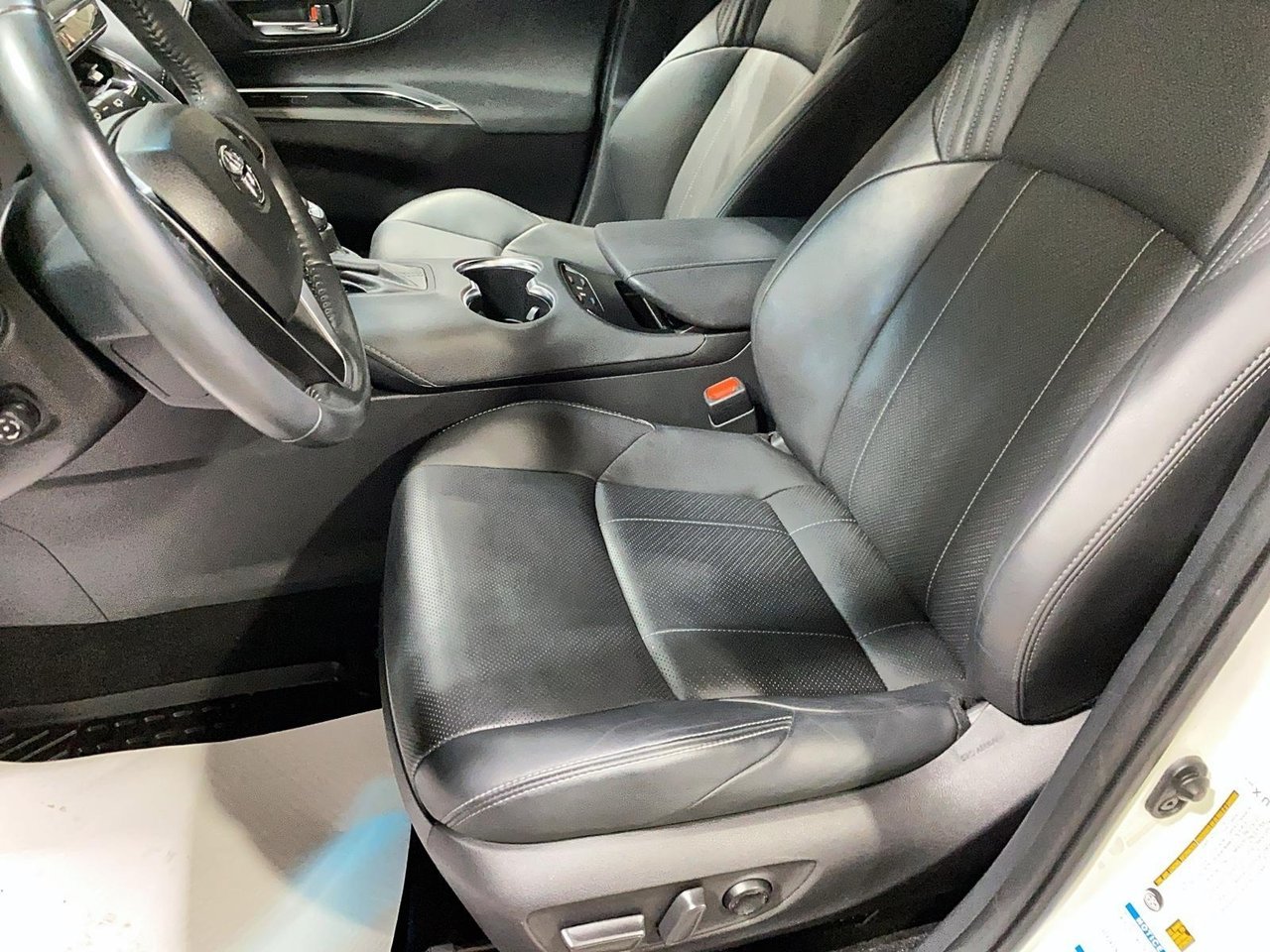 Toyota Venza NIV JTEAAAAH0MJ065339 2021 Blanc Chicoutimi - photo #11