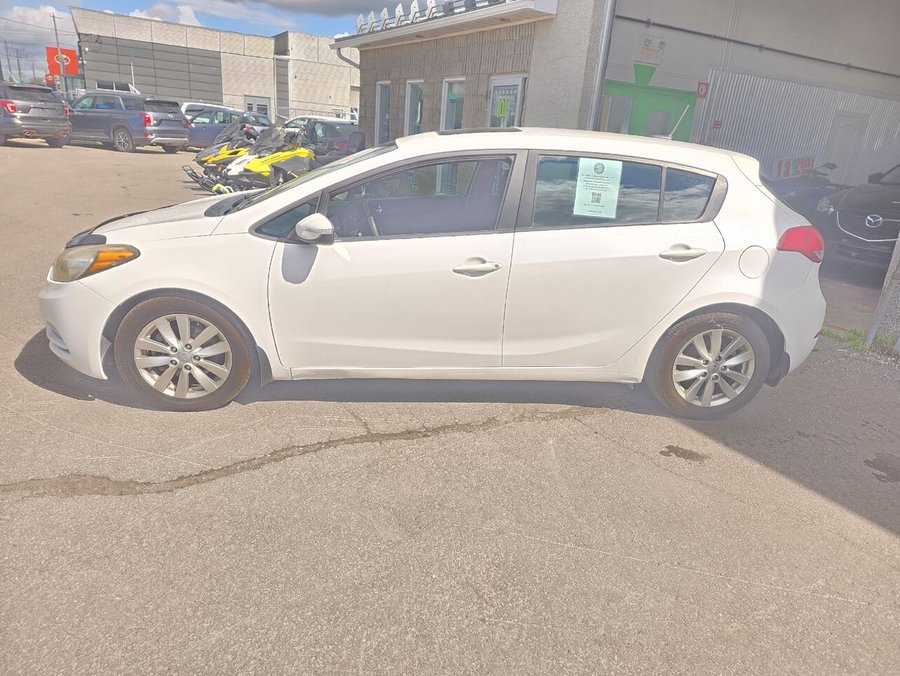 Kia 5 portes Forte 2015 2015 Blanc