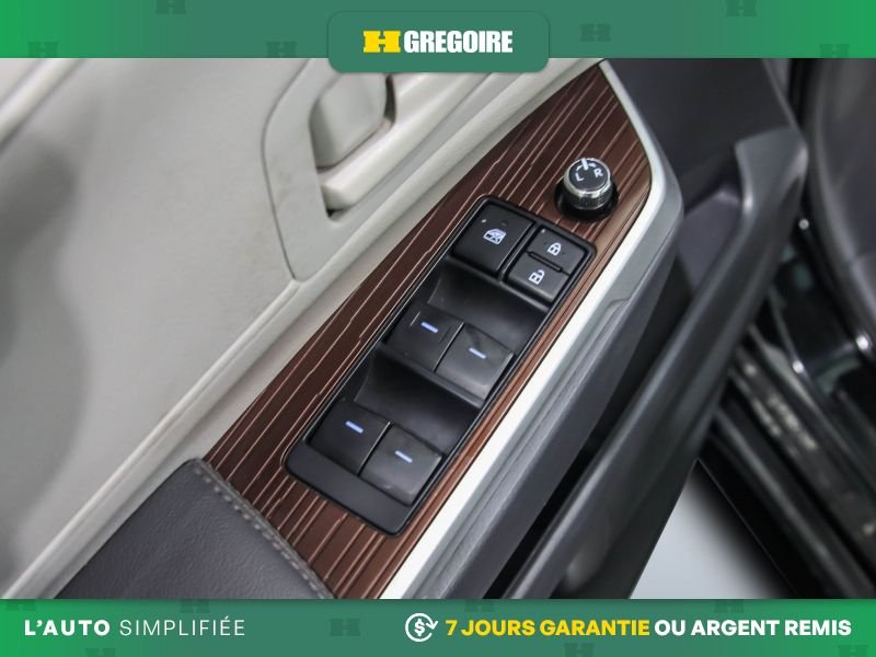 2023 Toyota Sienna Black Saint-Eustache - photo #18