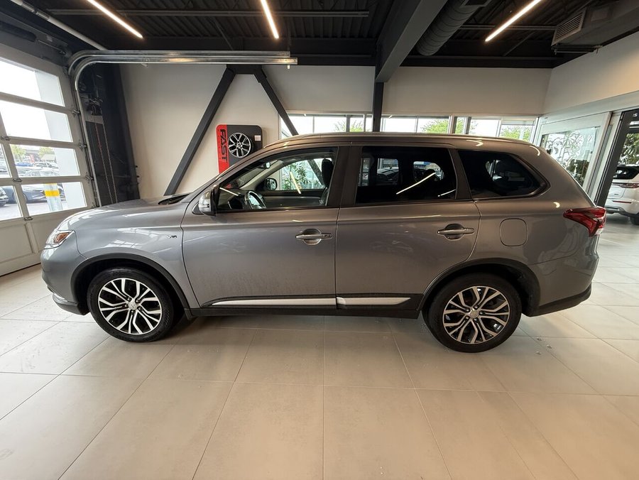 Mitsubishi Outlander SE AWC, Toit ouvrant, Remorquage 3500lbs 2018 Gris