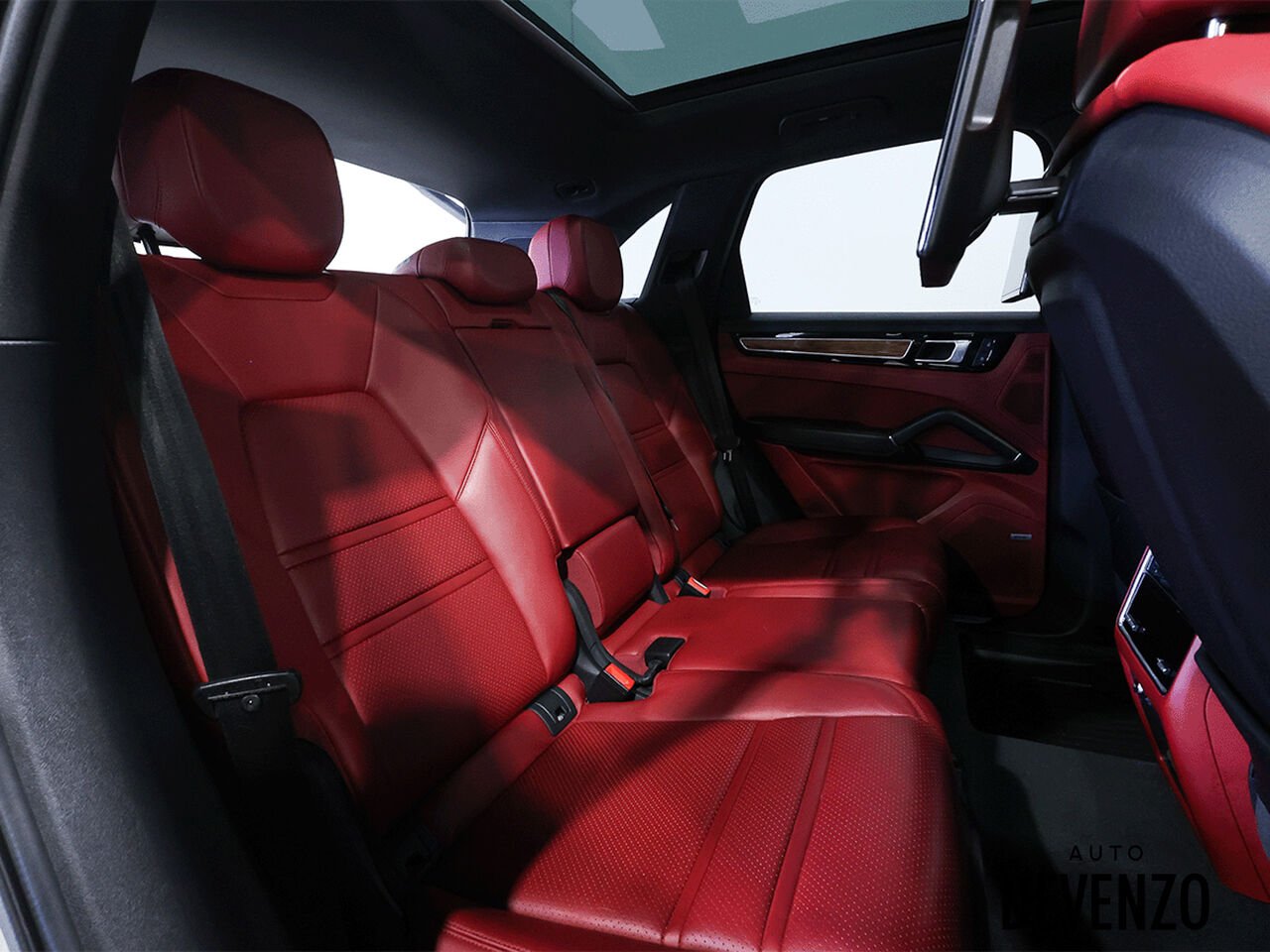2022 Porsche Cayenne Grey Saint-Eustache - photo #10