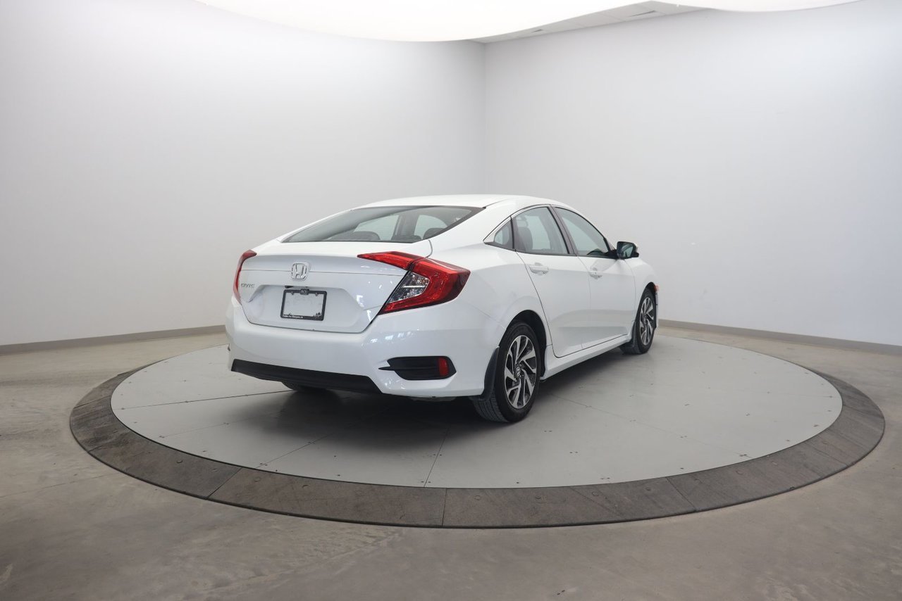2016 Honda Civic Sedan VIN 2HGFC2F75GH034086 White Chicoutimi - photo #3