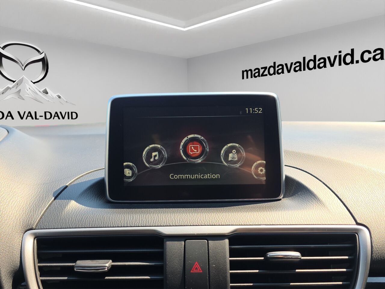 2016 Mazda Mazda3 Hayon 4 portes Sport, boîte automatique, GS Grey Val-David - photo #14
