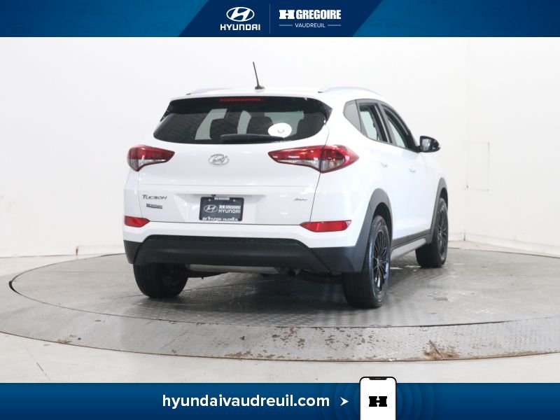 2017 Hyundai Tucson White Laval - photo #10