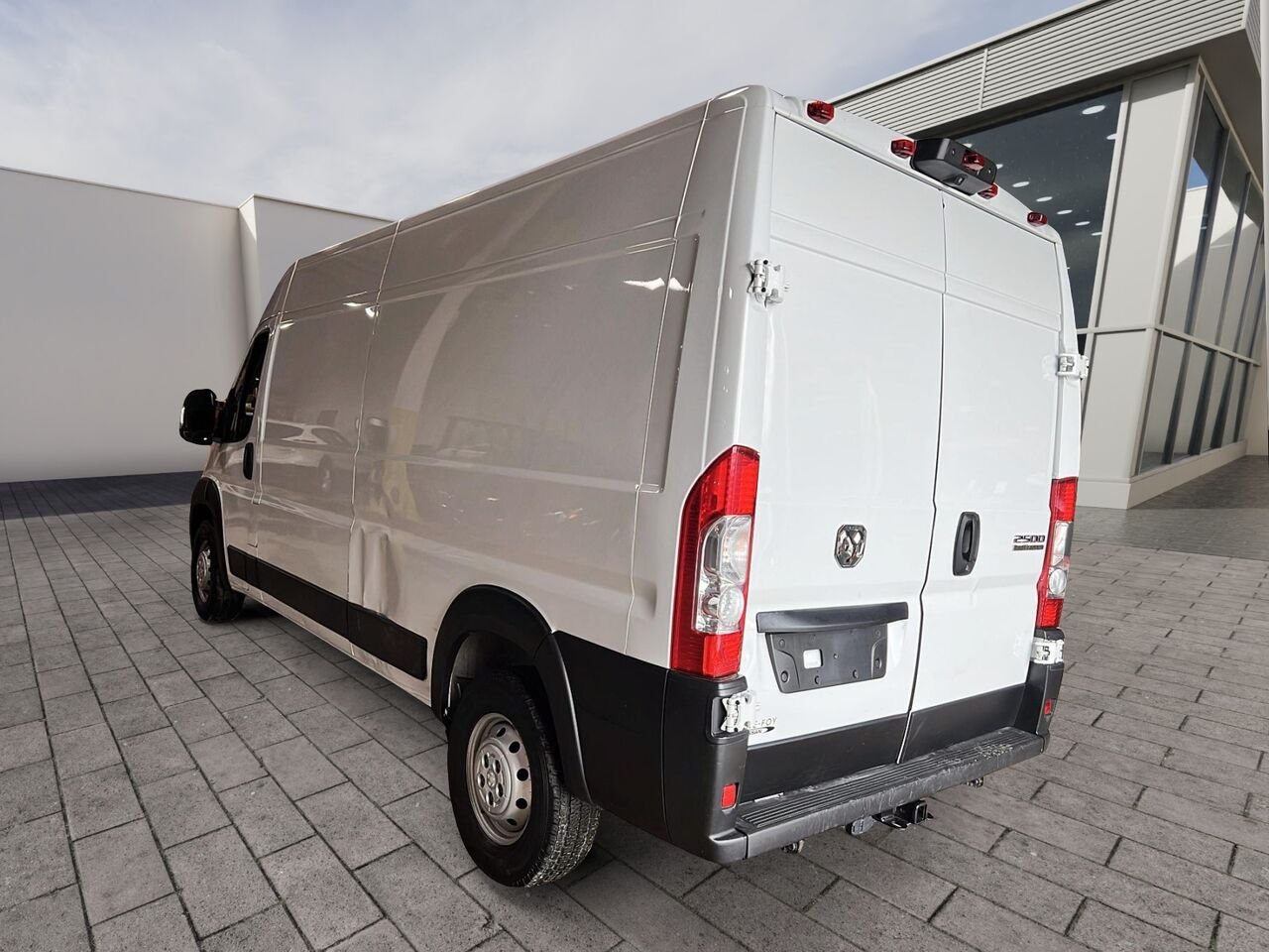 Ram ProMaster fourgonnette utilitaire 2023 Blanc Québec - photo #3