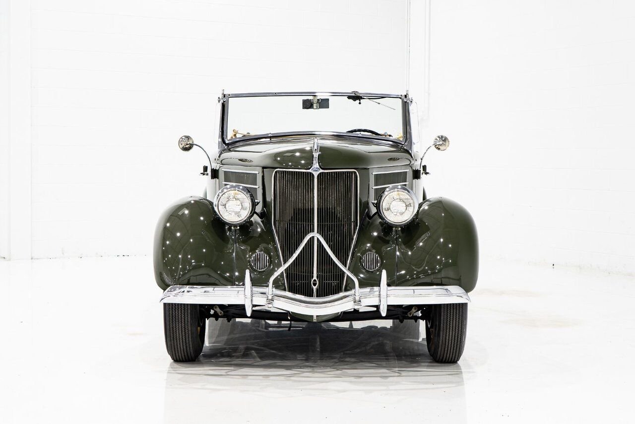 1936 Ford Model 48 Phaeton PRIX EN USD | Beautifully presented in original condition Green Montreal - photo #2