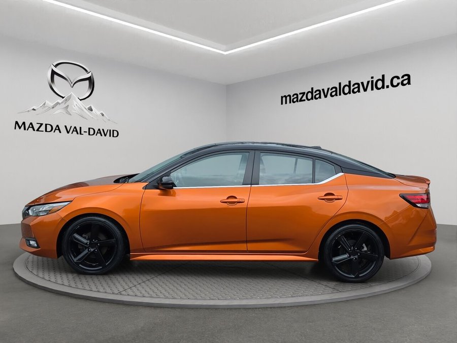 Nissan Sentra SR CVT, Volant chauffant, détecteur d'angles morts, commande audio au volant 2021 Orange