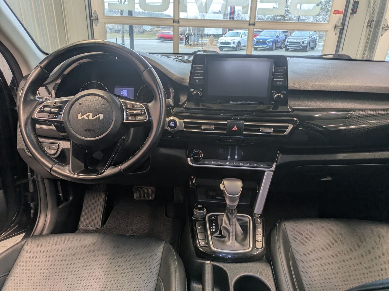 2022 Kia Seltos Black Gatineau - photo #12