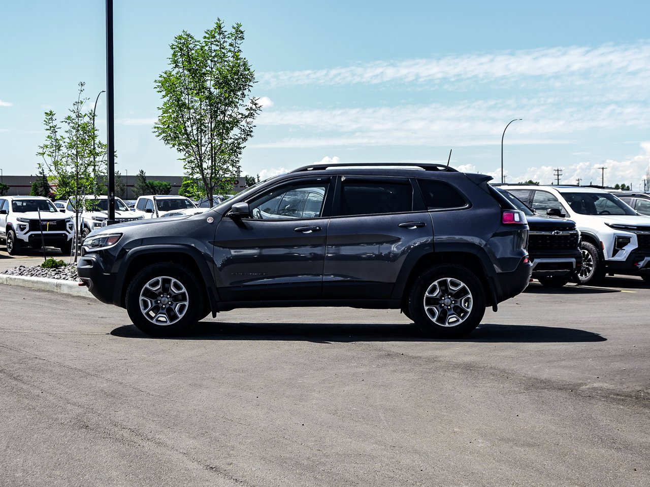 2020 Jeep Cherokee Trailhawk 4x4 Grey Sherwood Park - photo #9
