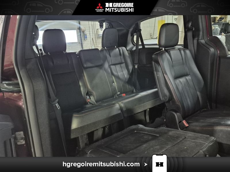 2016 Dodge GR Caravan Red Laval - photo #27