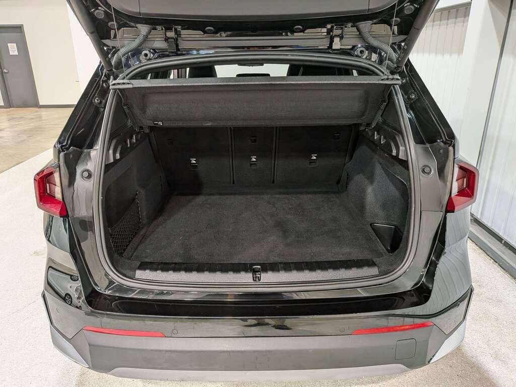 2023 BMW X1 xDrive28i Sports Activity Vehicle Black Val-David - photo #8
