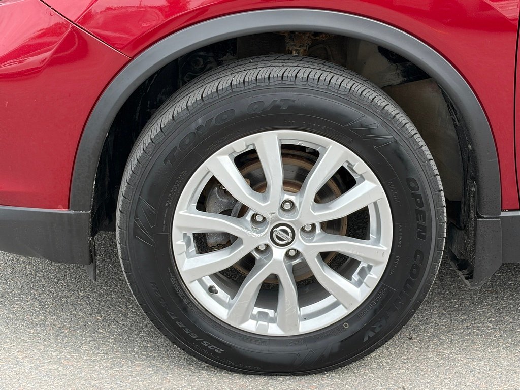 2018 Nissan Rogue Red Gatineau - photo #9