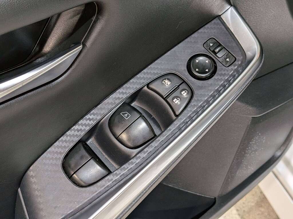 2024 Nissan Sentra SR Manual White Val-David - photo #32