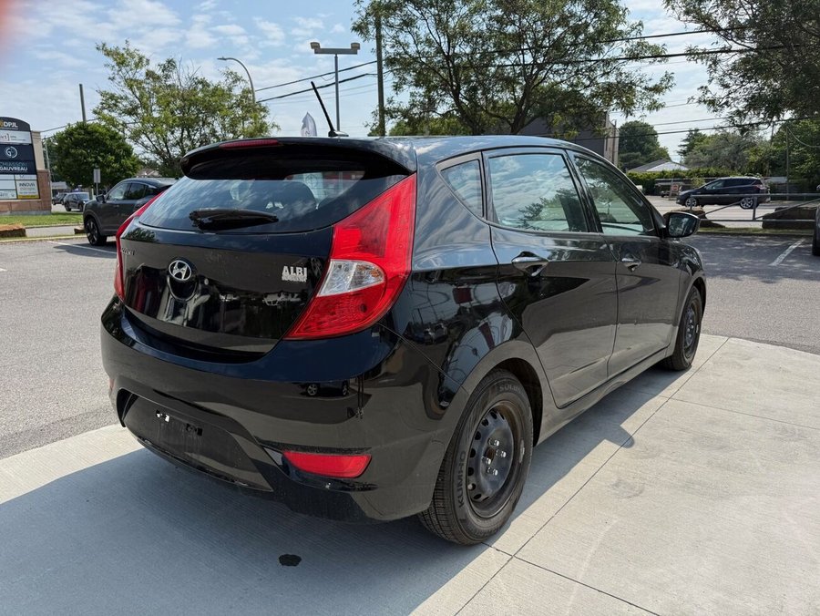 2017 Hyundai Accent Voiture à hayon, 5 portes, boîte automatique GL Black