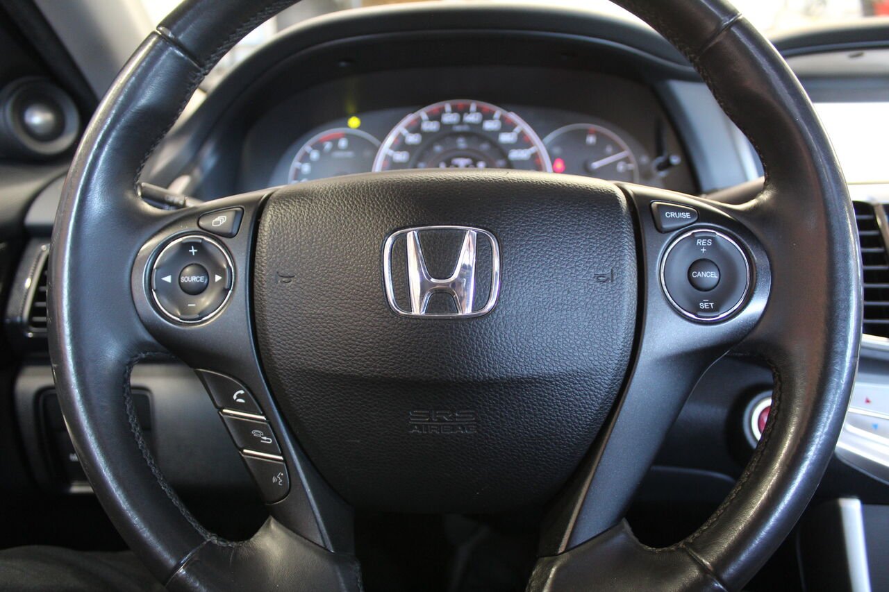 2013 Honda Accord Coupe VIN: 1HGCT1B85DA801943 Black Sainte-Rose - photo #14