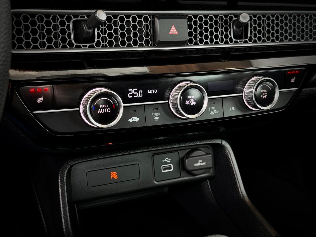 Honda Civic Sedan 2024 Noir Notre-Dame-des-Prairies - photo #25