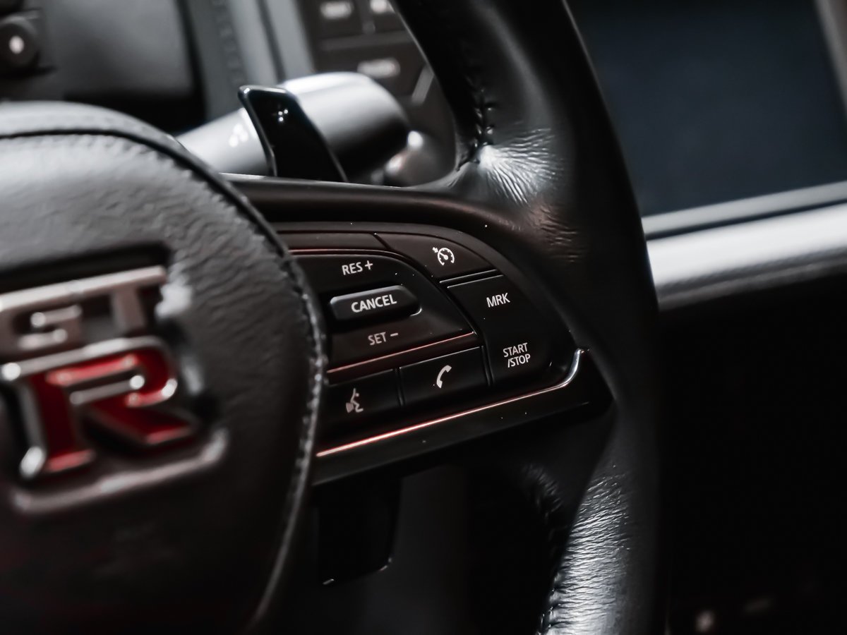 2023 Nissan GT-R PREMIUM White Montreal - photo #28