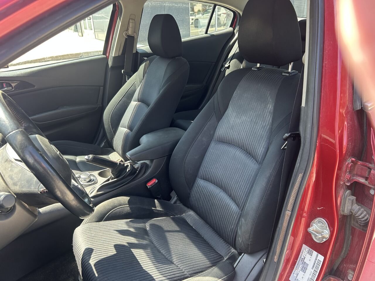 2016 Mazda Mazda3 Berline 4 portes, boîte manuelle, GS Red Châteauguay - photo #15