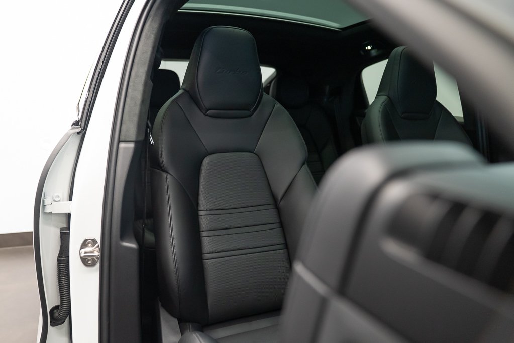 2024 Porsche Cayenne Turbo E-Hybrid Coupe AWD White Kirkland - photo #22