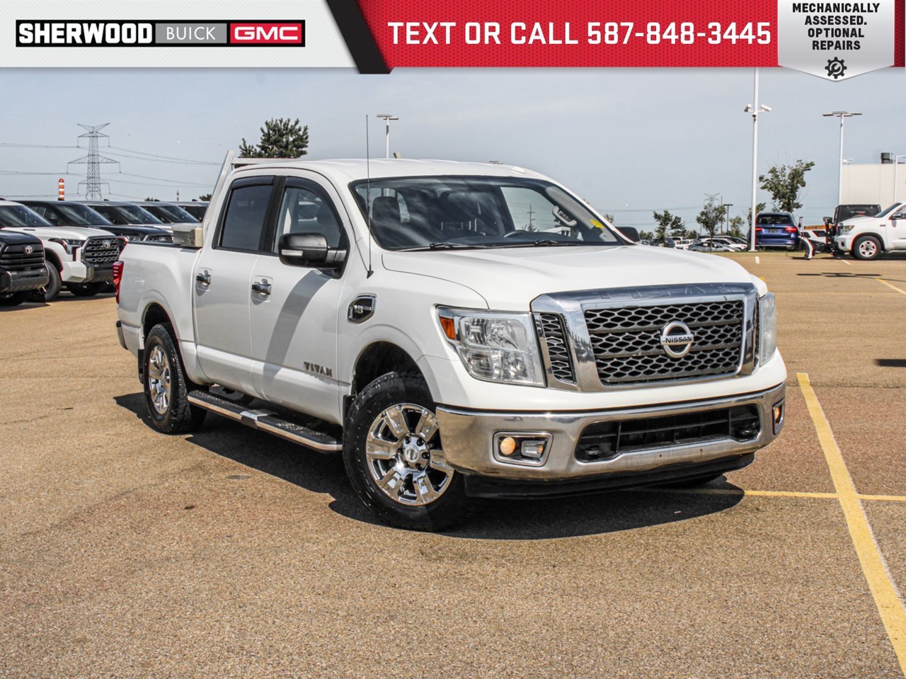2017 Nissan Titan 4WD Crew Cab SV White Sherwood Park - photo #0